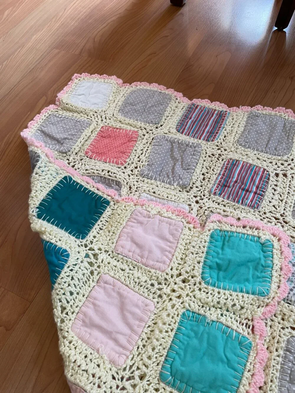 VTG Handmade Crotchet & Scrappy Patchwork Patch Double Sided Blanket, Baby Girl - Picture 4 of 15